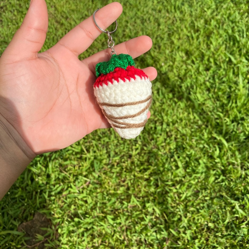 Strawberry Keychain - Picture 4 of 6